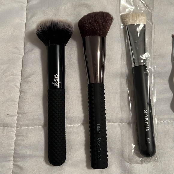 16 makeup brushes real techniques, morphe, Mac motor pro - Picture 2 of 7